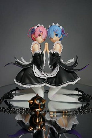 Re:Zero kara Hajimeru Isekai Seikatsu - Ram - Rem - 1/8